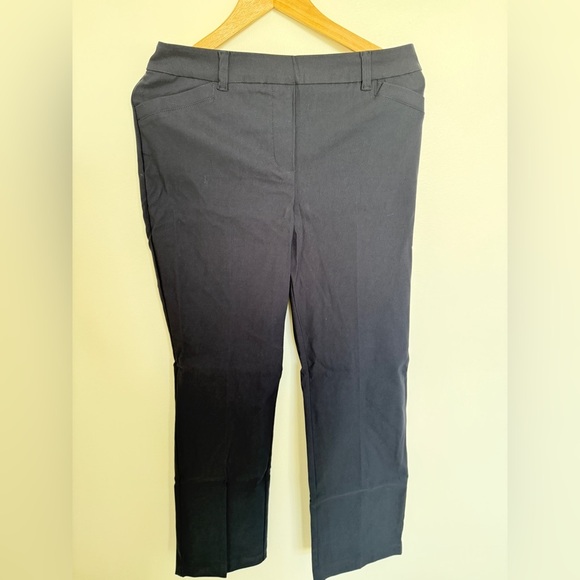 Reitmans Dark Blue Straight Leg Pants - size 10 petite - Picture 2 of 4